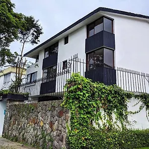 https://playhouse.hotelsquito.com